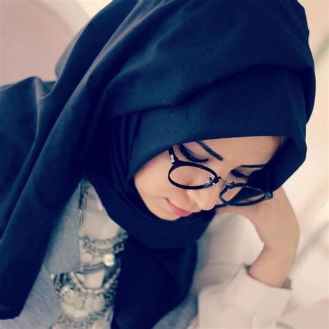 Pin by ꜱᴜꜰɪyᴀɴᴀ ᴍᴀʟɪᴋ on Girls dpzz Girl hijab Hijabi girl Modest fashion hijab