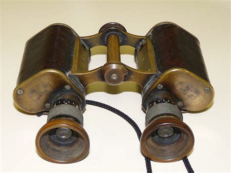 In its long history it equipped many camera makers. Carl Zeiss Jena Feldstecher 8x20 45659 1901 (Objective wan ...