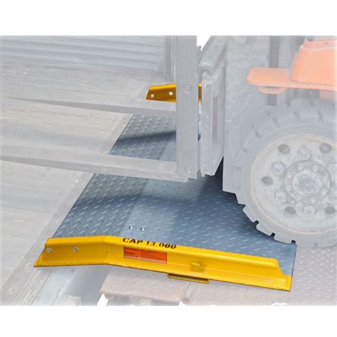 Steel Dock Board With Handles And Side Curbs 13000 Lbs Capacity Mr