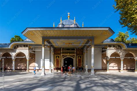 The Gate Of Felicity In Topkapi Palace Topkapi Palace Is Populer