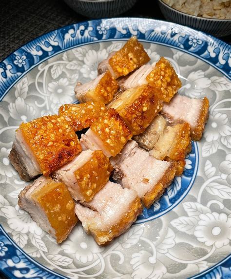 Cantonese Crispy Roast Pork Belly Siu Yuk