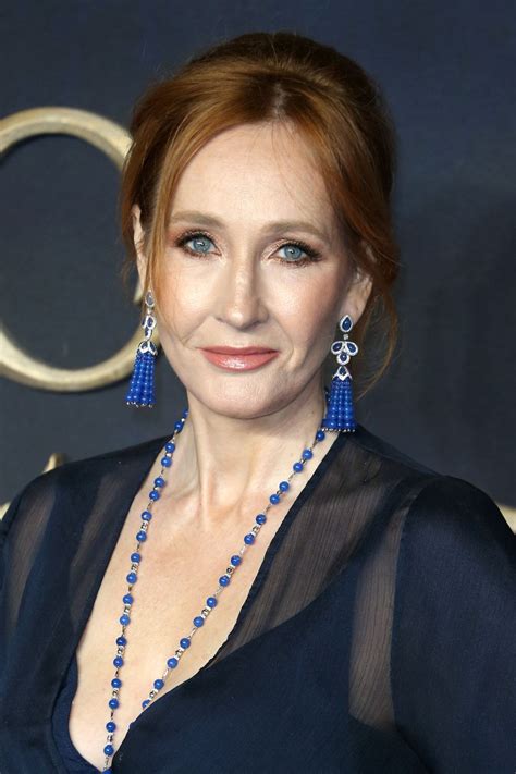 Rowling biography and life story: J.K. Rowling - "Fantastic Beasts: The Crimes of Grindelwald" Premiere in London • CelebMafia