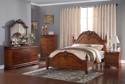 B493 Traditional Bedroom Set In Brown Oak Finish