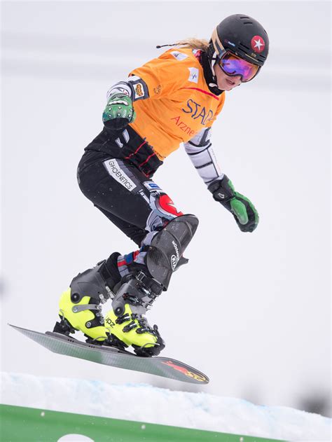 Ester ledecka sealed the first snowboard and skiing double victory in olympic history on saturday as she pulled off a stunning win in the women's snowboard parallel giant slalom. Kummer, Fischnaller win snowboard World Cup titles | Daily ...