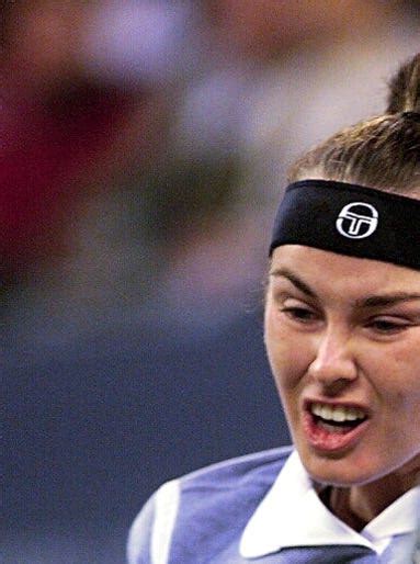 Martina Hingis Elected To Tennis Hall Of Fame