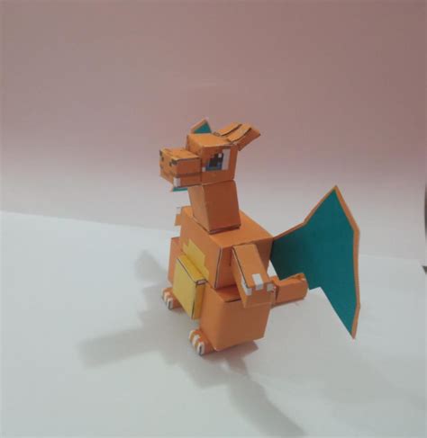 Pixel Papercraft Charizard Pokemon