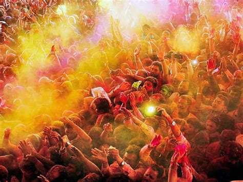 Holi Festival Of Colours This Is Why We Celebrate Holi Story Behind