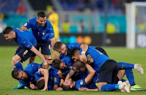 Euro2020 entra nel vivo con gli ottavi di finale. Europei, che inizio: Italia già qualificata agli ottavi di ...