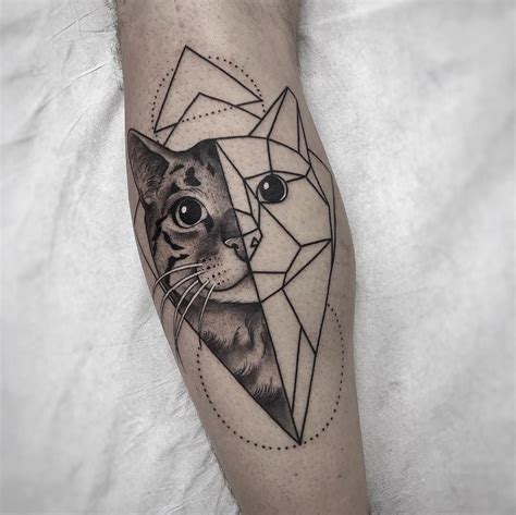 101 Amazing Geometric Animal Tattoo Designs You Need To See Cat Face