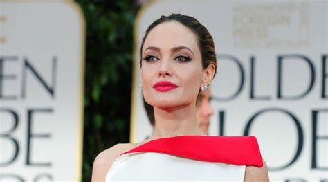 Angelina Jolie Breast Surgery Doubles Women Taking Cancer Gene Test