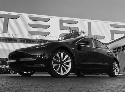 Tesla Posts Huge Loss But Model 3 Becomes A Moneymaker As Production