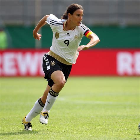 Top 10 Best Female Footballers Of All Time 2022 Update Different