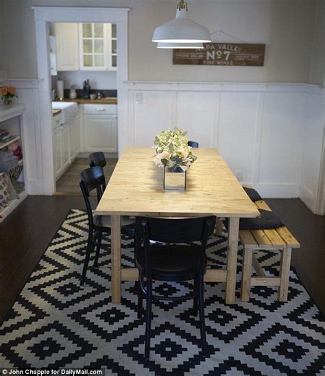 Stylish The Star S Kitchen Featured A Geometric Run With A Large Wood