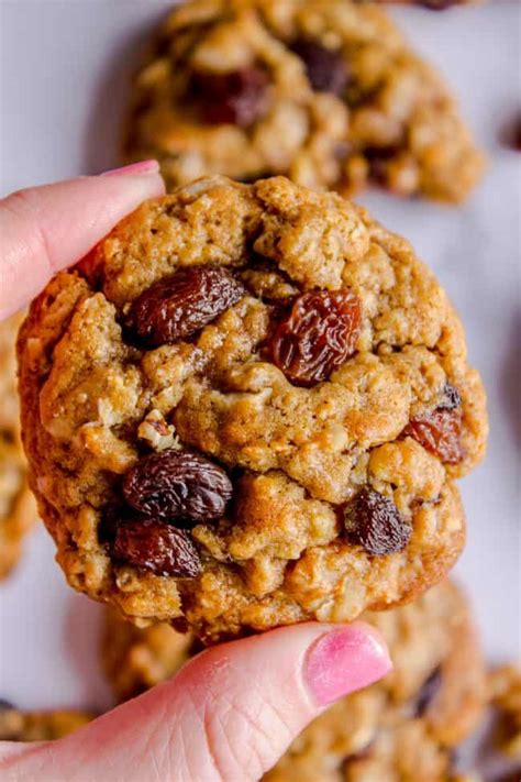 I know, oatmeal raisin cookies can sometimes get a bad rap. Irish Raisin Cookies R Ed Cipe : Soft & Chewy Oatmeal ...