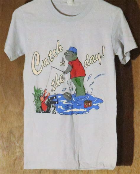 Vintage Catch Of The Day Small T Shirt By Hoardersbazaar On Etsy Vintage Shirts Catch