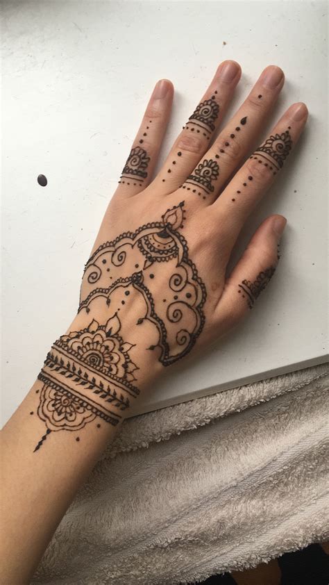 Easy Henna Tattoo Ideas Hands