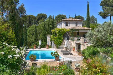 France #4 in best cheap european honeymoon destinations. Ad Sale House Aix-en-Provence (13100), 8 Rooms ref:V1758AP
