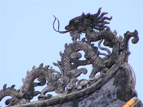 File:Roof detail, dragon.jpg - Wikimedia Commons