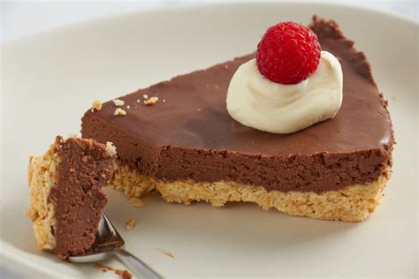 Bring your dessert in a disposable dish or paper serving plates, which can help make cleanup quick at the end of the night. No-Bake Chocolate Tart: an elegant dinner party dessert ...