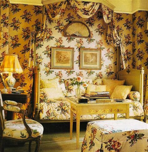 Create Cozy English Cottage Rooms With Floral Chintz Fabric Cottage