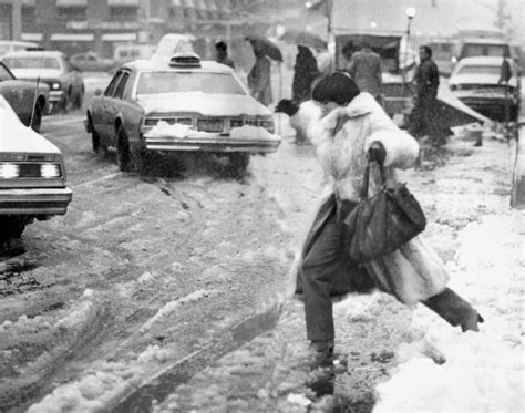 Blizzards And Snowfalls In New York City History New York Snow Winter
