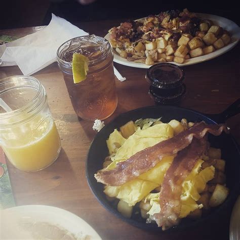 Breakfast & brunch restaurant in gatlinburg, tennessee. Flapjack's Pancakes Gatlinburg Review (956 Parkway)