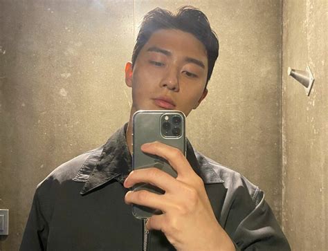 Park seo joon is currently starring in new jtbc drama titled 'itaewon class'. Park Seo Joon retires his 'Itaewon Class' chestnut hair in ...