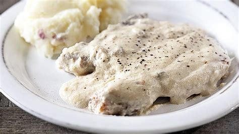 Then, share your comments below and click here to share a picture of your dinner on the pinterest pin! Slow Cooker Pork Chops and Gravy | Classic American Recipe