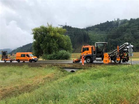 Used equipment, new equipment, spare parts and. Echle Exakt-LKW-Bankettfräse - Echle Exakt Bagger