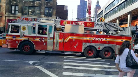 New York City Fire Department Fdny Seagrave Ladder Truck Flickr