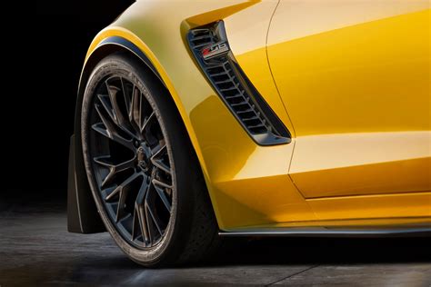 2015 Corvette Z06 Has 625hp Is Faster Than C6 Zr1 On The Track W