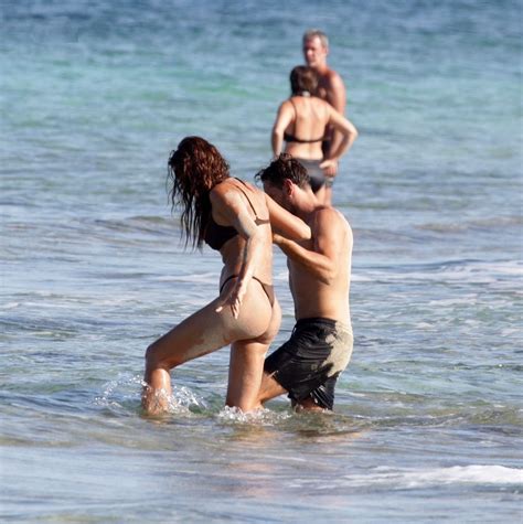 Irina Shayk Showed Her Nipples On The Beach In Ibiza Photos The
