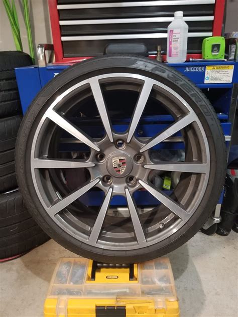 20 Inch Carrera Classic For 9911 With Tires And Tpms Sensors