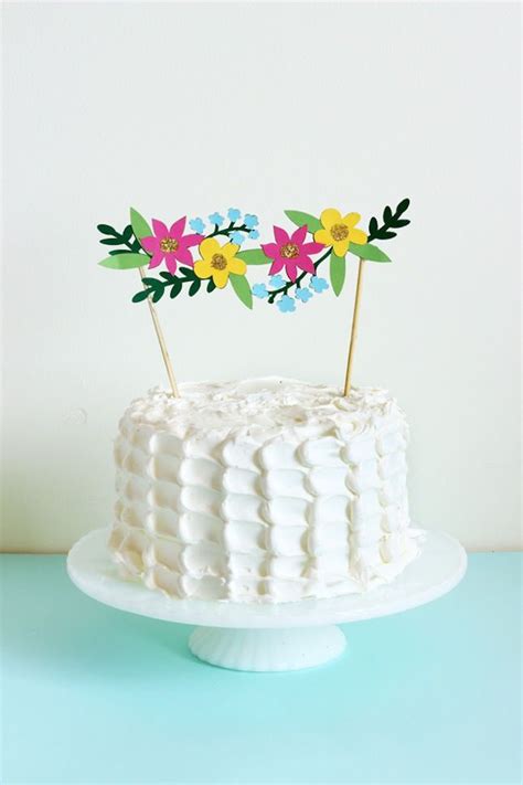 Beyond Candles 21 Diy Cake Toppers That Steal The Show Diy Cake