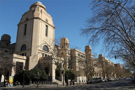 La Universitat De València Se Consolida Como Una De Las Cinco Primeras