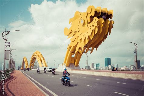 Dragon Bridge Cua Rong This Modern Bridge Crosses The Han River