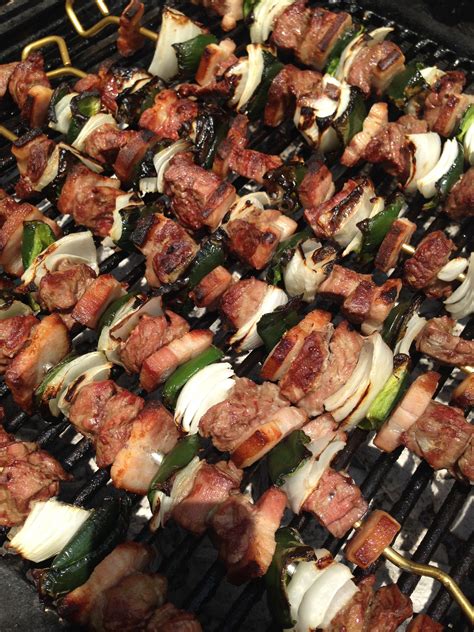 Carnitas contain only two vitamins: Alambres de filete de res con chile poblano, tocino y ...