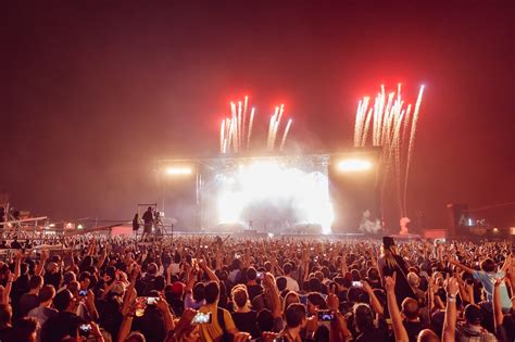 Review Guns N Roses Glorious Comeback Performance To Dubai The