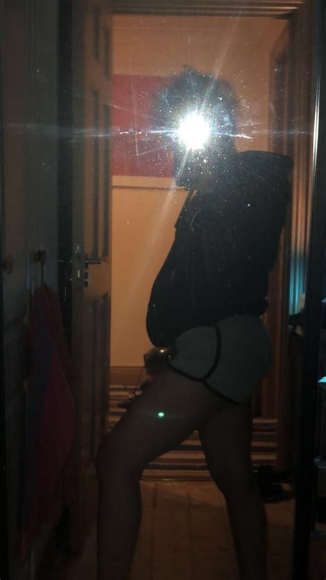 Butt Pics Mirror Pictures Selfie Mirror Selfie With Flash Girl