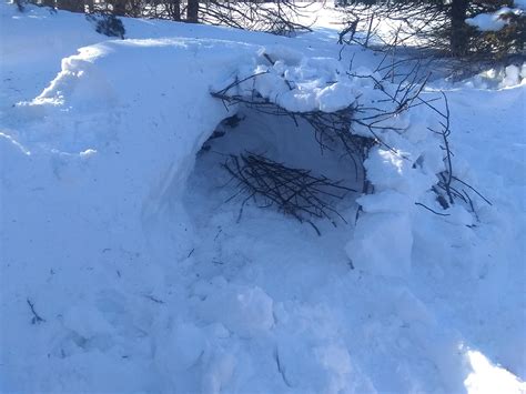 A Little Snow Caveshelter I Made Rbushcraft