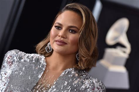 Chrissy Teigen Fast Forwarded To Fall With This Spicy Ginger Hair Color