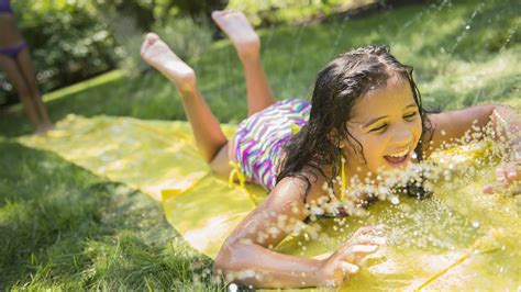 8 Fun Outdoor Games For Kids To Get Em Moving