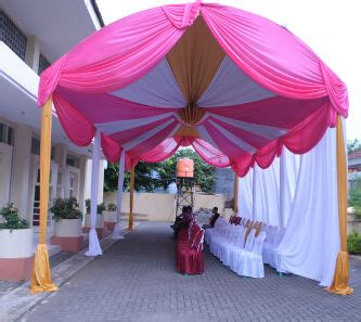 Sebelum memutuskan untuk menggelar akad nikah di rumah, perhatikan beberapa hal ini yang berhubungan dengan dekorasi. Jasa Dekorasi Pernikahan di Serpong Tangerang Selatan ...