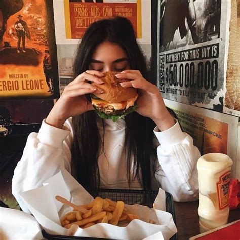 9 Signs Of A True Foodie Food Photoshoot Instagram Photo Inspiration