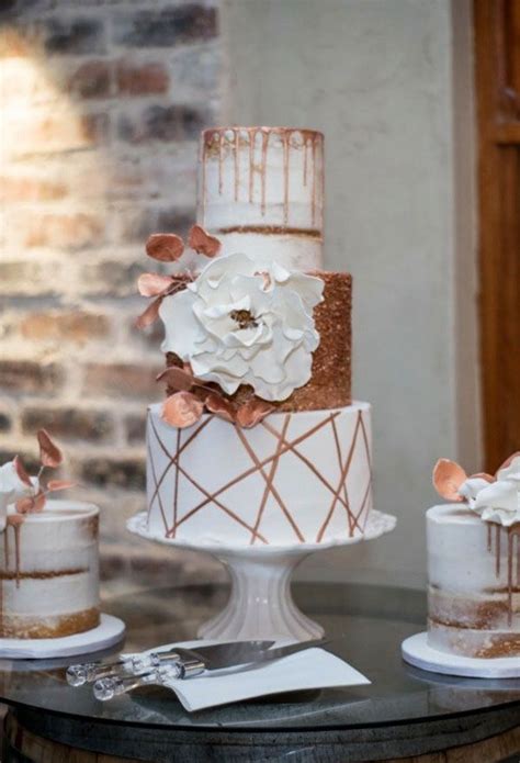 Diying wedding cakes is a trend here at bridal musings: Wedding Cakes Johannesburg in 2020 | Wedding cake roses ...