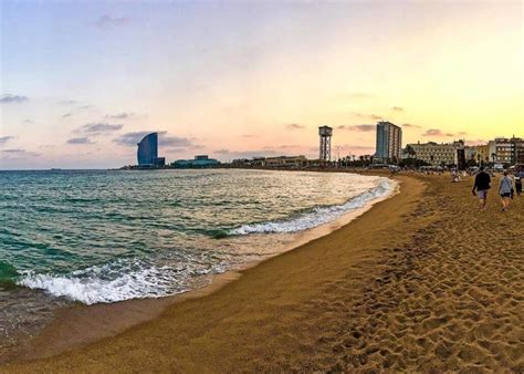 Barcelona telt meerdere stranden, die allemaal in het noordoosten van de stad liggen. Strand in Barcelona ᐅ schönster Strand für Strandurlaub?