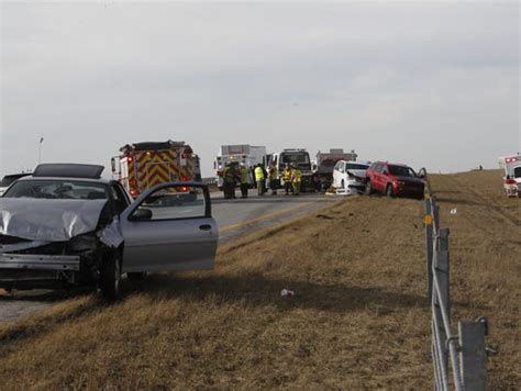 2 dead in crash on highway 231 in montgomery county. Fatal accident stalls southbound I-65 traffic