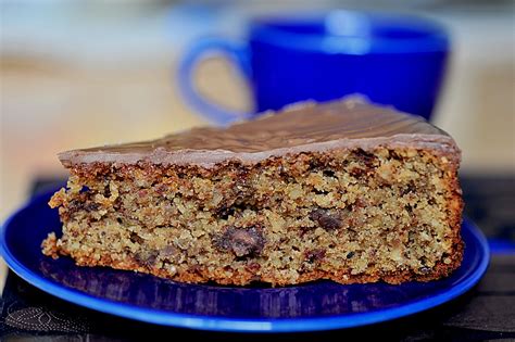 Einfache kuchen begeistern mit wenigen zutaten und sind ganz fix bereit für die spontane kaffeetafel. Haselnuss - Kastanien - Kuchen (Rezept mit Bild) von ...