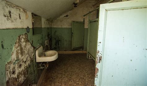 9 Abandoned Asylums That Will Make Your Skin Crawl