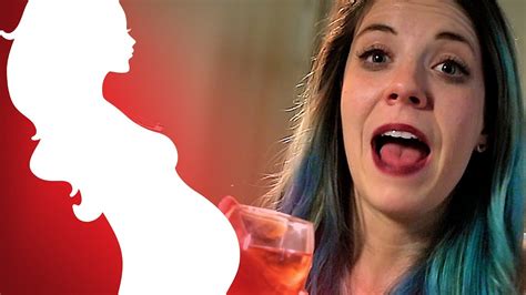 How To Love Your Mom Bod • Wine Mom Youtube